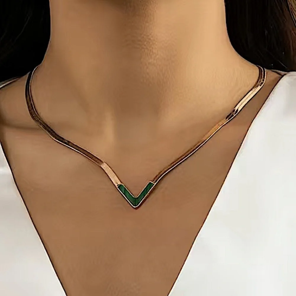 Gold 18K V Shaped Emerald Collarbone Flat Clavicle Herringbone Necklace